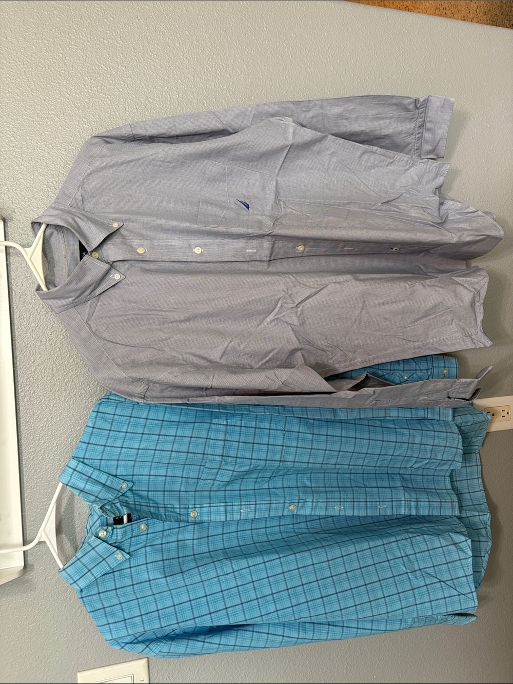 Arrow Men's Light Gray and Teal Button-Down Shirts